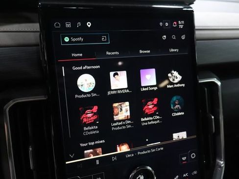 Used 2026 GMC Acadia Elevation w/ Elevation Premium Package FWD image 36