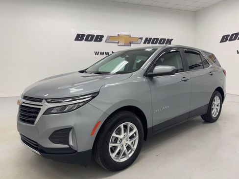 Used 2024 Chevrolet Equinox LT FWD image 1