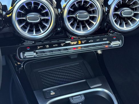 Certified 2025 Mercedes-Benz CLA 250 4MATIC image 19