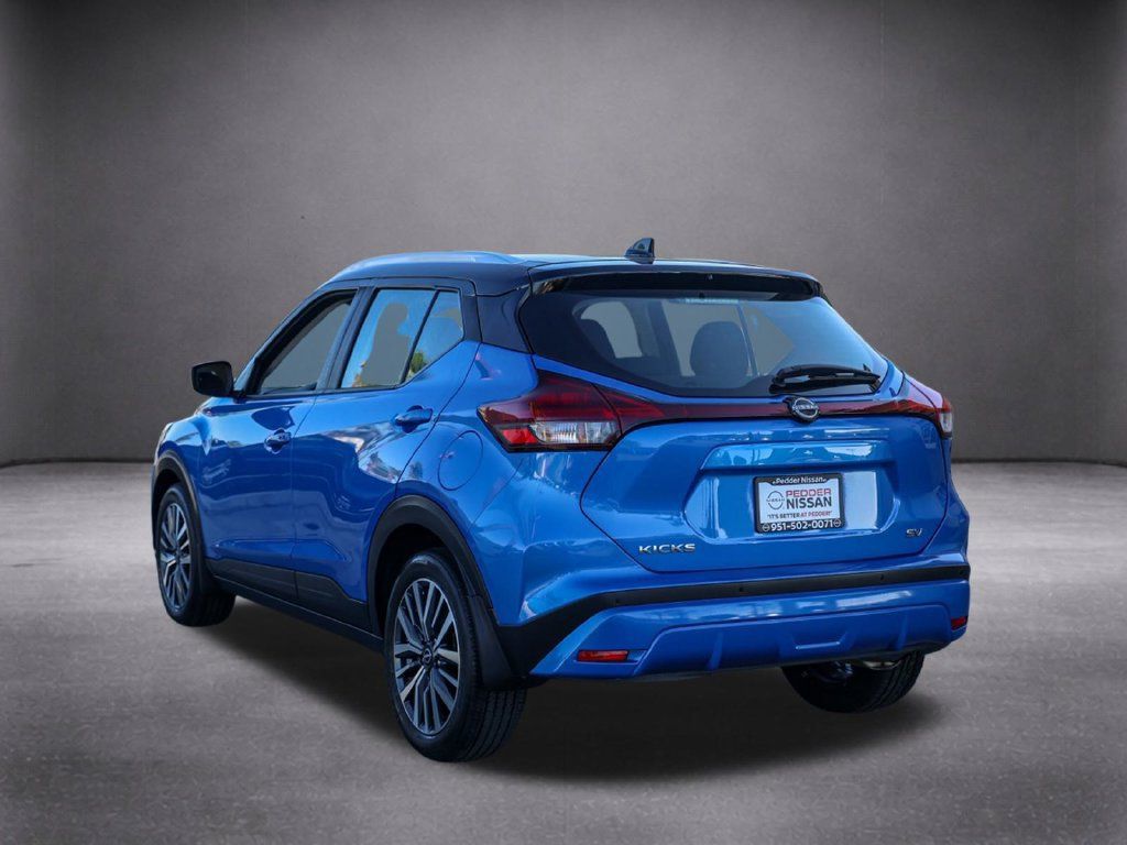 Used 2023 Nissan Kicks SV FWD image 7