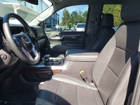 Used 2024 GMC Sierra 1500 SLT w/ SLT Premium Plus Package RWD image 19