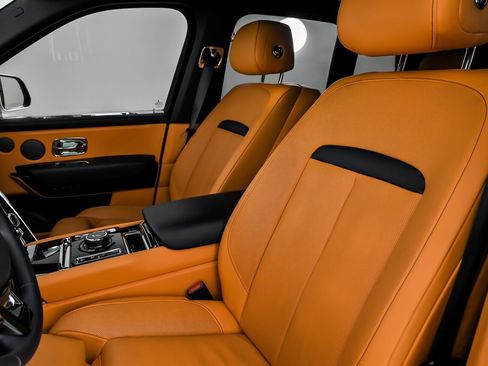 Used 2022 Rolls-Royce Cullinan image 23