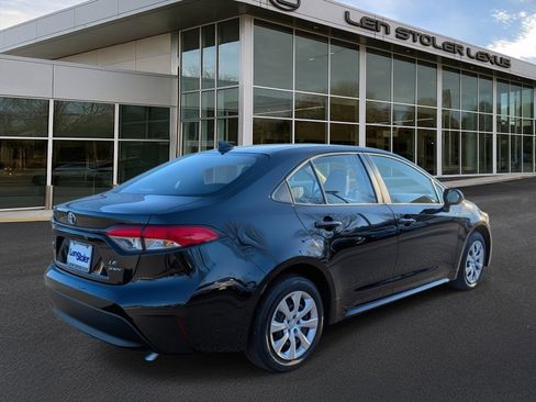 Used 2026 Toyota Corolla LE image 3