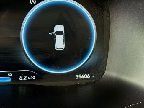 Used 2021 Hyundai Santa Fe SEL w/ Convenience Package image 16