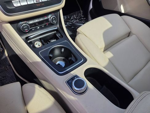 Used 2019 Mercedes-Benz GLA 250 w/ Premium Package image 27