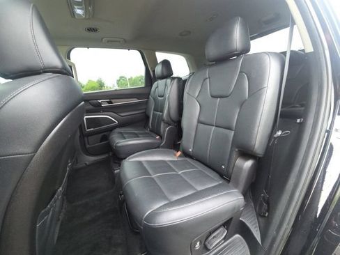 Used 2022 Kia Telluride EX w/ EX Premium Package AWD/4WD image 19