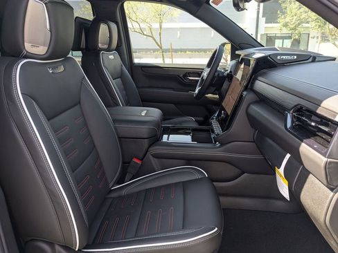 New 2026 GMC Yukon AT4 Ultimate AWD/4WD image 25