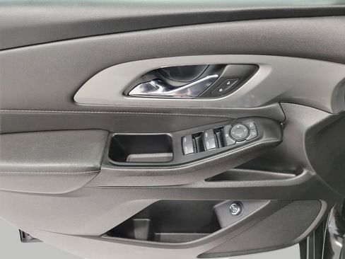 Used 2023 Chevrolet Traverse LT image 29