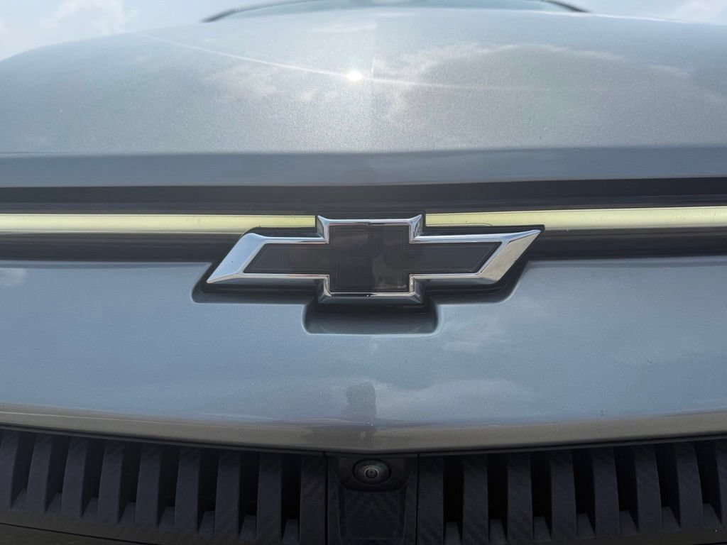 Used 2024 Chevrolet Equinox EV RS FWD image 18