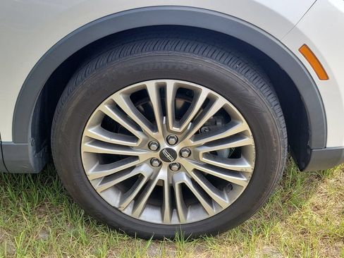 Used 2018 Lincoln MKX Reserve w/ Lincoln MKX Climate Package AWD/4WD image 9