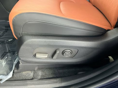 New 2026 Kia Carnival EX image 13