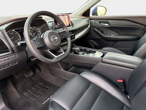 Used 2022 Nissan Rogue SV w/ SV Premium Package image 34