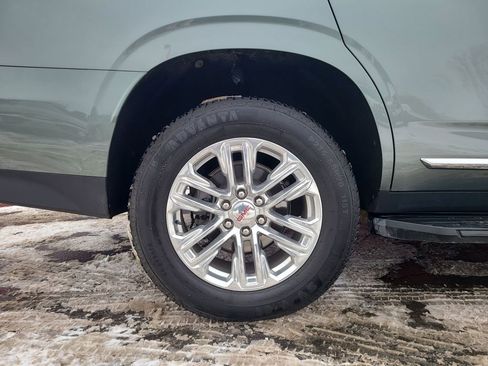 Used 2023 GMC Yukon SLT image 17