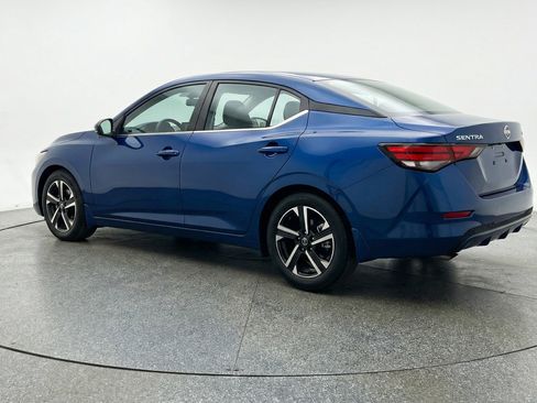 Used 2025 Nissan Sentra SV image 6