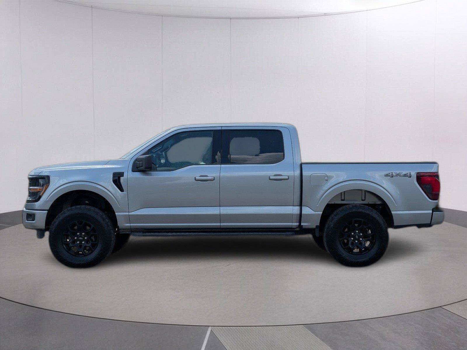Used 2026 Ford F150 XLT w/ XLT Black Appearance Package AWD/4WD image 2