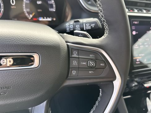 New 2025 Jeep Grand Cherokee Laredo X image 27