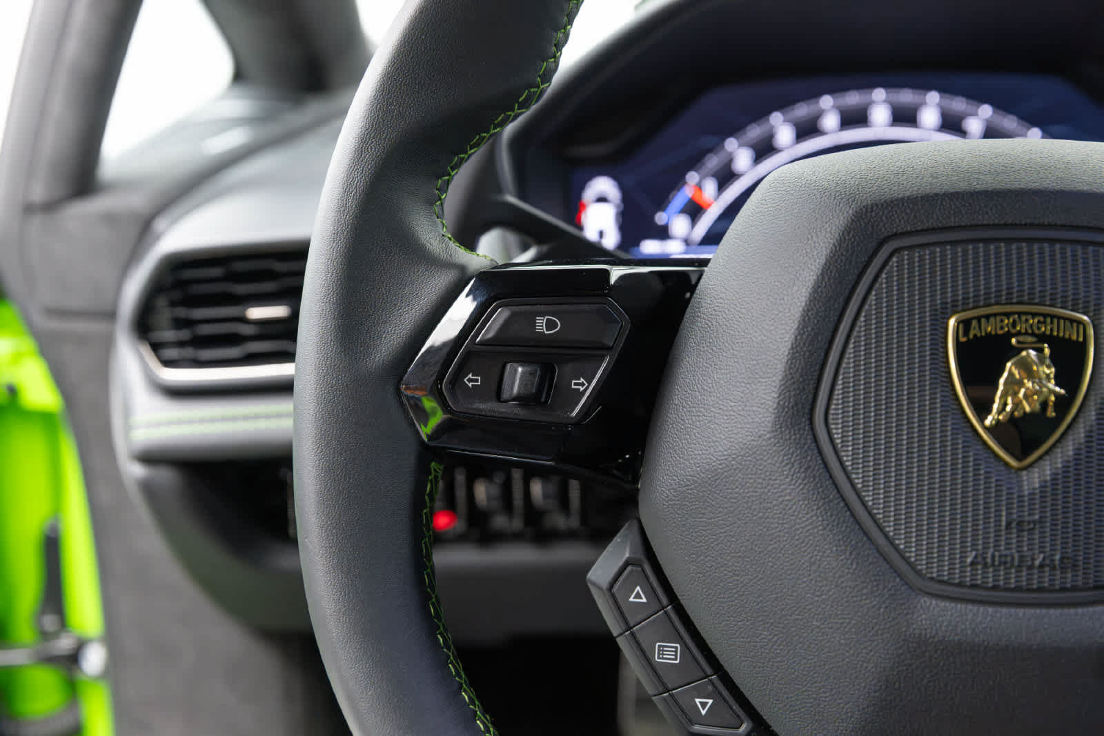 Used 2023 Lamborghini Huracan Tecnica RWD image 28