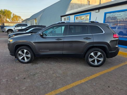 Used 2020 Jeep Cherokee Limited w/ Trailer Tow Group AWD/4WD image 8