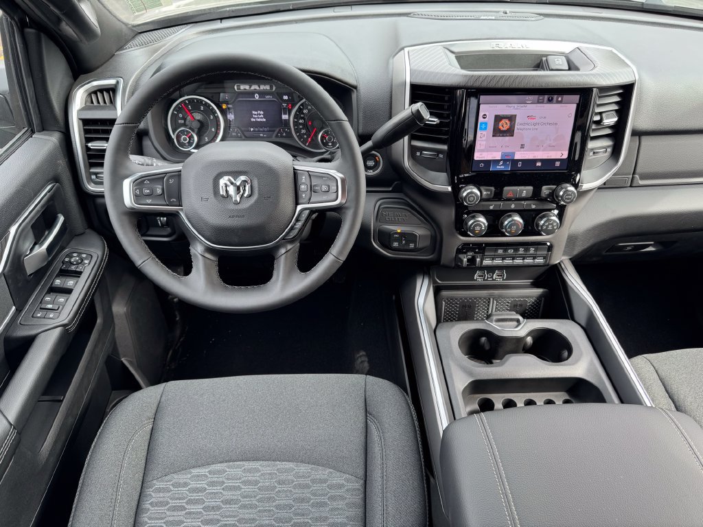 New 2027 RAM 3500 Big Horn AWD/4WD image 18