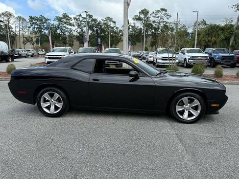 Used 2011 Dodge Challenger image 11