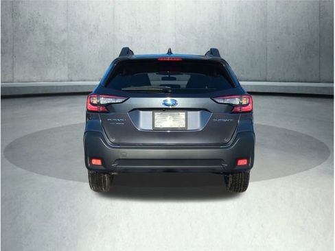 Used 2025 Subaru Outback Premium image 4