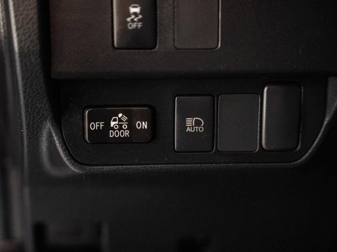 Used 2022 Toyota Tacoma SR5 AWD/4WD image 47