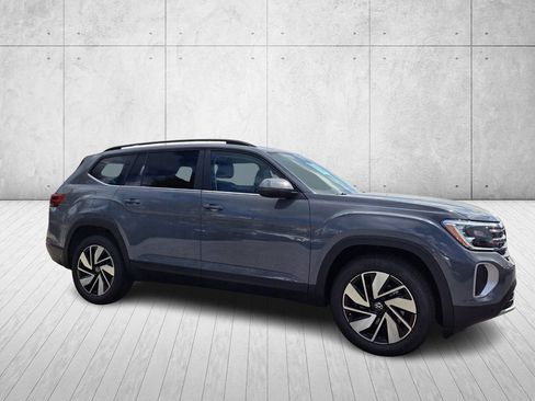 New 2026 Volkswagen Atlas SE image 3