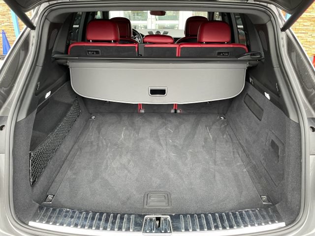 Used 2022 Porsche Cayenne S AWD/4WD image 48