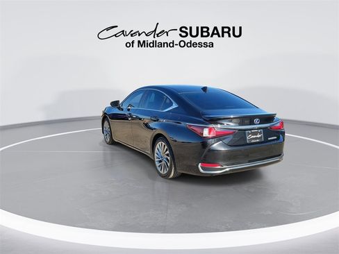 Used 2022 Lexus ES 300h Ultra Luxury w/ Accessory Package 2 image 5