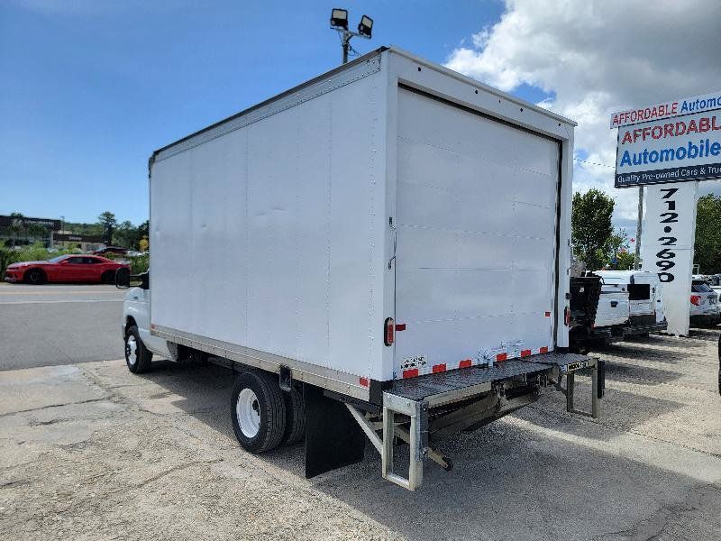 Used 2022 Ford E-350 and Econoline 350 Super Duty w/ Power Windows & Locks Group RWD image 5