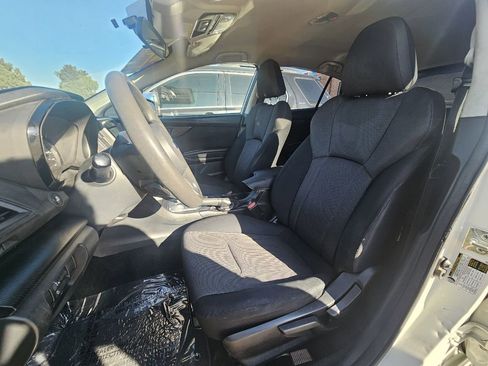 Used 2021 Subaru Crosstrek 2.0i image 10