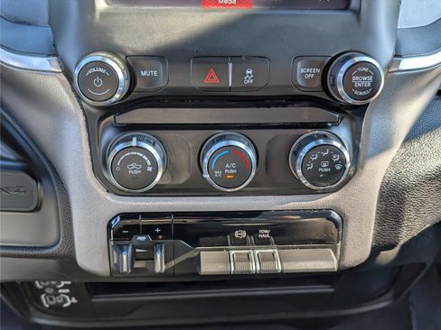 Used 2024 RAM 2500 Big Horn image 24