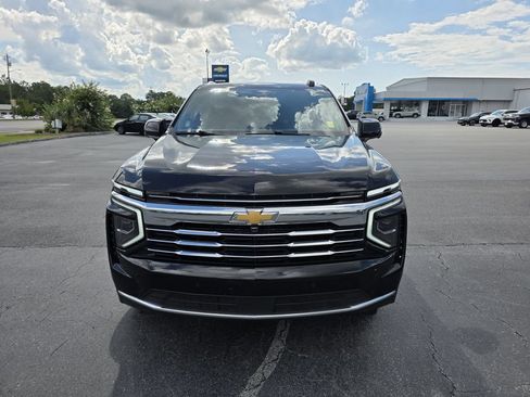 Used 2025 Chevrolet Suburban LT AWD/4WD image 8