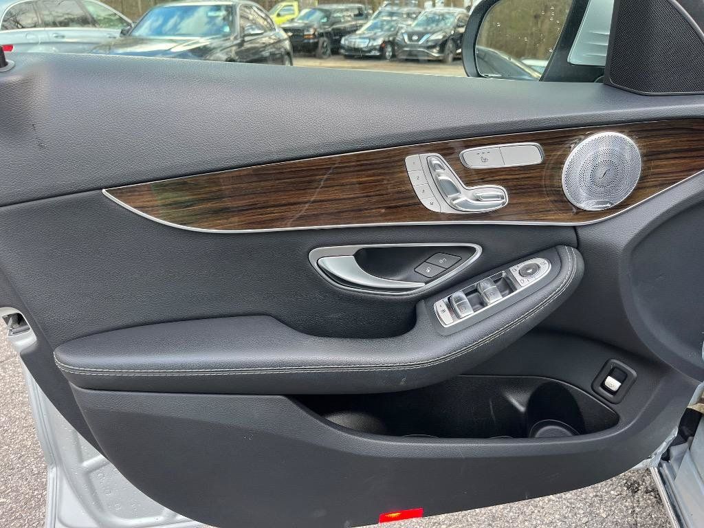 Used 2017 Mercedes-Benz C 300 4MATIC Sedan w/ Premium 3 Package image 13