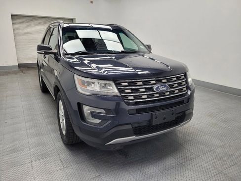 Used 2017 Ford Explorer XLT w/ Equipment Group 202A image 13
