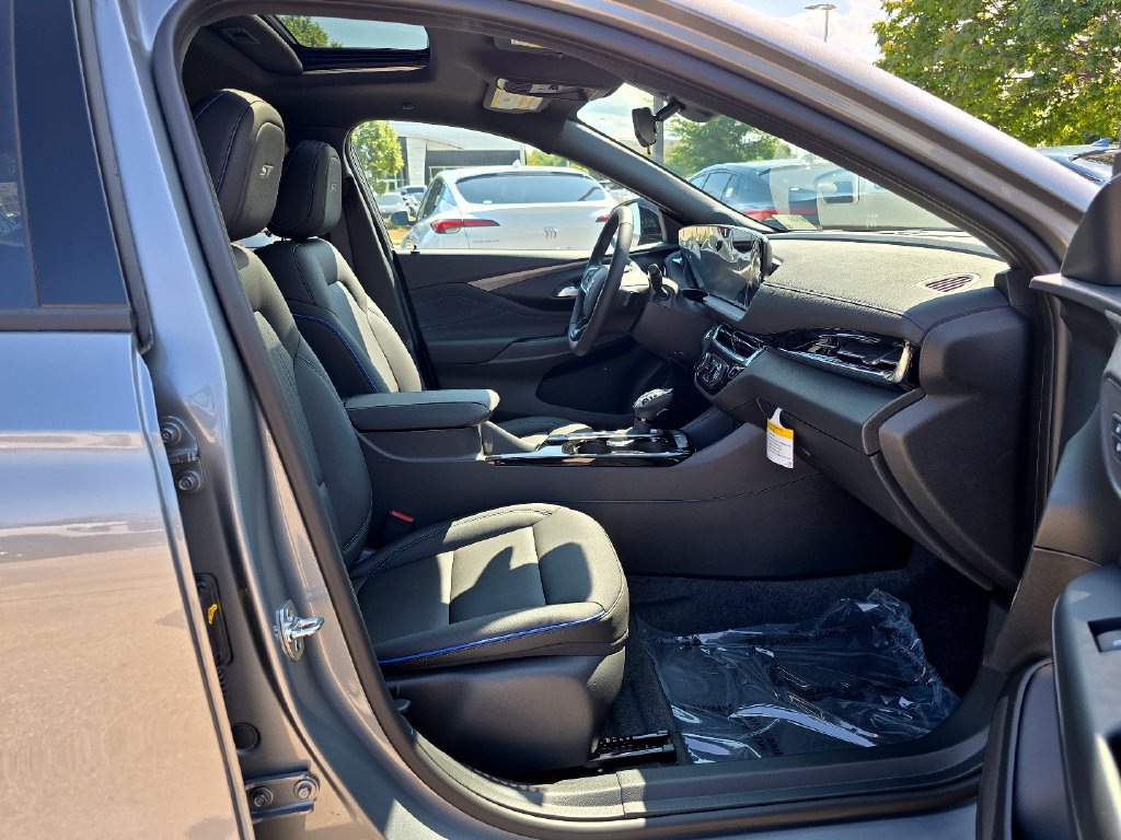 New 2026 Buick Envista Sport Touring w/ Convenience I Package FWD image 28