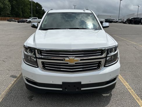 Used 2017 Chevrolet Tahoe Premier AWD/4WD image 3