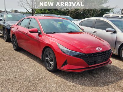 Used 2022 Hyundai Elantra SEL w/ Convenience Package