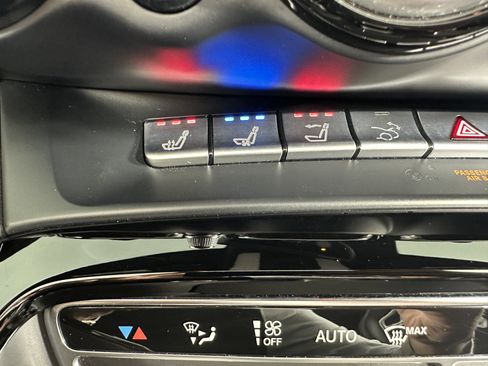 Used 2019 Mercedes-Benz AMG GT Roadster image 16