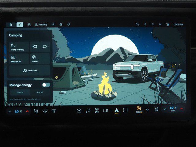Used 2022 Rivian R1T AWD Adventure Quad image 45