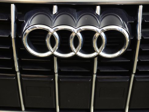 Certified 2022 Audi Q3 2.0T Premium w/ Convenience Package image 16