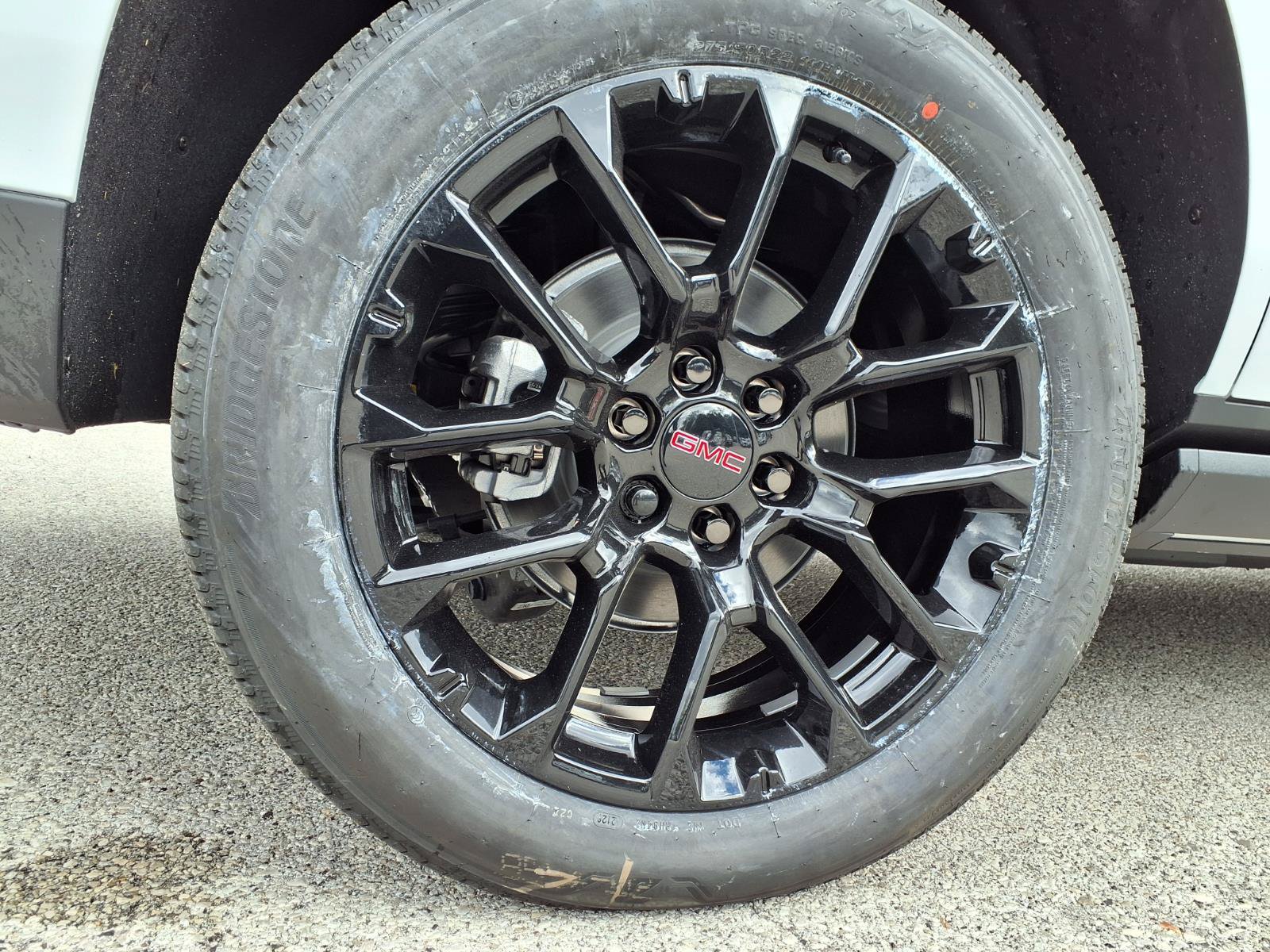 New 2026 GMC Yukon Denali w/ Sun & Power Step Package AWD/4WD image 31