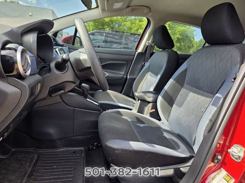Used 2025 Nissan Versa SV w/ Trunk Package FWD image 9