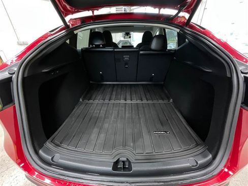 Used 2023 Tesla Model Y Performance AWD/4WD image 21