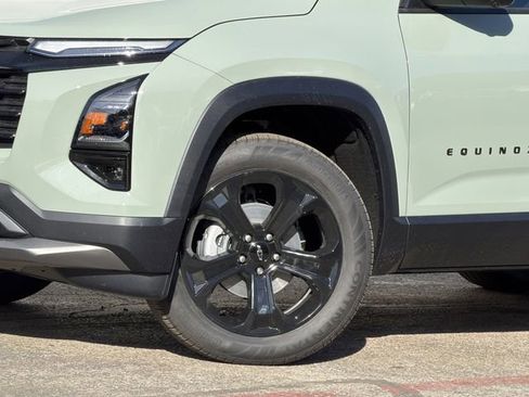 New 2026 Chevrolet Equinox LT w/ Convenience Package II image 8