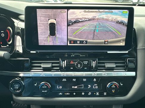 New 2026 Nissan Pathfinder SL AWD/4WD image 36