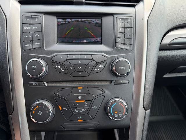 Used 2017 Ford Fusion SE w/ Equipment Group 201A AWD/4WD image 16