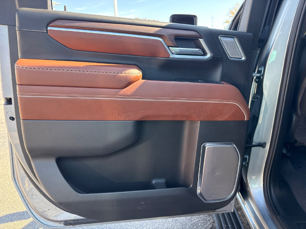 Certified 2025 GMC Sierra 2500 Denali Ultimate w/ Max Trailering Package AWD/4WD image 30