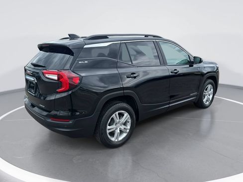 Certified 2023 GMC Terrain SLE w/ Driver Convenience Package AWD/4WD image 3