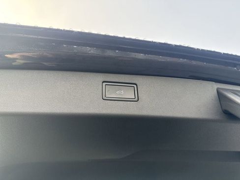 New 2026 Volkswagen Tiguan SE AWD/4WD image 44